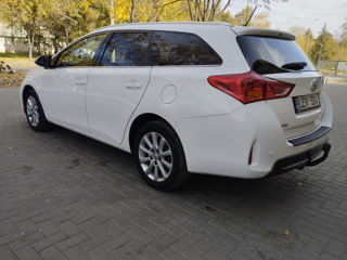 Toyota Auris foto 3