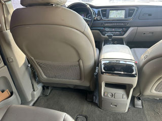 KIA Carnival foto 9