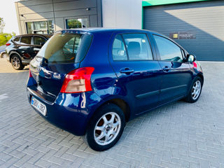 Toyota Yaris foto 3