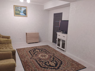 Apartament cu 2 camere, 75 m², Buiucani, Chișinău foto 2