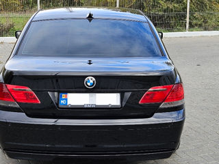 BMW 7 Series foto 3