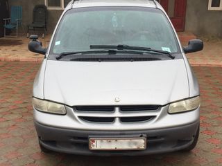 Chrysler Voyager foto 1