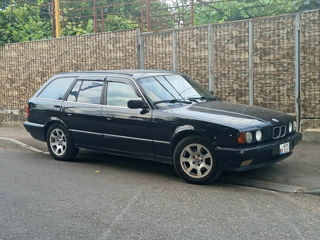 BMW 5 Series foto 15