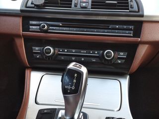 BMW 5 Series foto 5