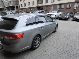 Toyota Avensis foto 4