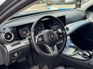 Mercedes E-Class фото 10