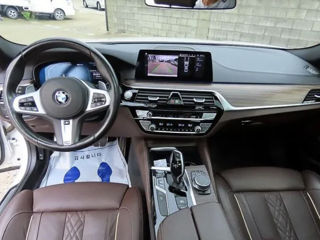 BMW 5 Series foto 3