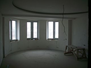 Casa 3 etaje-Cricova,6ari,365 m2 la intrare in Cricova! foto 7