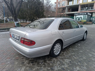 Mercedes E-Class foto 6