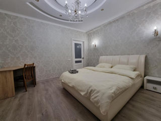 Apartament cu 2 camere, 72 m², Centru, Chișinău