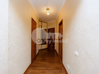 Apartament cu 2 camere, 80 m², Botanica, Chișinău foto 10