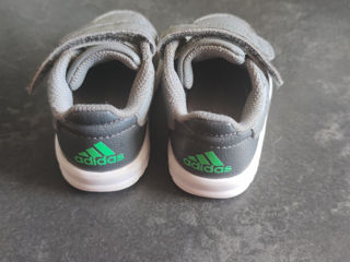 Кроссовки Adidas 20р foto 2