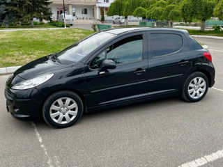 Peugeot 207 foto 3