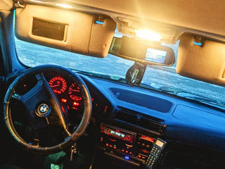 BMW 5 Series foto 10