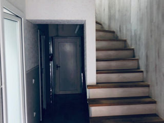 Продаётся 2-этажный дом с мансардой в г.Яловень сектор Ливада, ул. Мерилор. 150 000 евро. foto 9