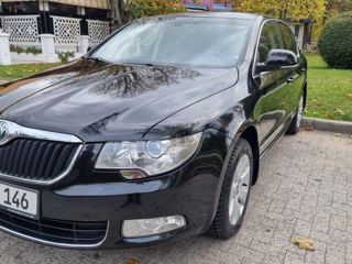 Skoda Superb foto 2