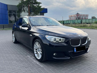 BMW 5 Series foto 1