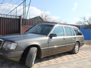 Mercedes E-Class foto 8