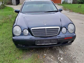 Mercedes E-Class foto 3