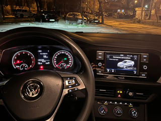 Volkswagen Jetta foto 8