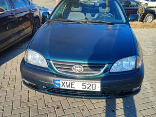 Toyota Avensis foto 7