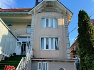 Casa de petrecere, sărbători foto 1