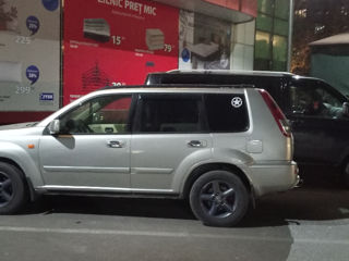 Nissan X-Trail foto 3