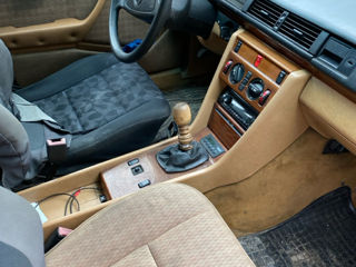 Mercedes Series (W124) foto 7