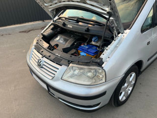 Volkswagen Sharan foto 10