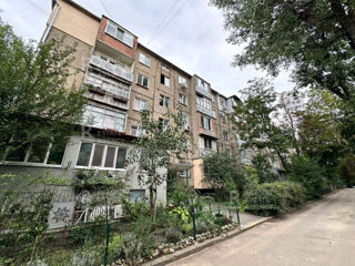 Apartament cu 3 camere, 60 m², Botanica, Chișinău foto 13