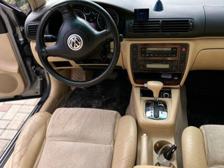 Volkswagen Passat foto 2