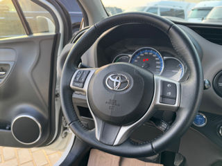 Toyota Yaris foto 9