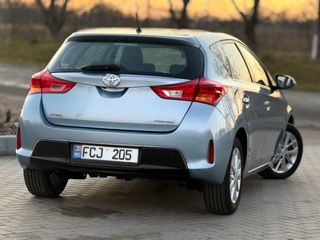 Toyota Auris foto 8