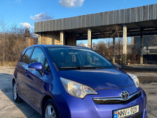 Toyota Verso-S foto 2