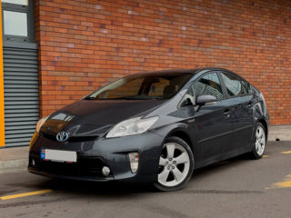 Toyota prius - chirie auto - авто прокат - rent a car foto 1