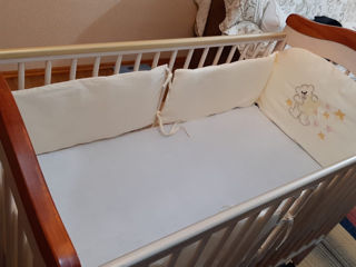 Vând pat pentru bebeluși plus leagăn