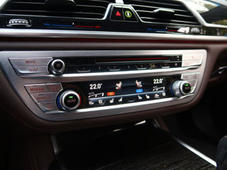 BMW 7 Series foto 10