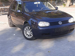 Volkswagen Golf foto 1