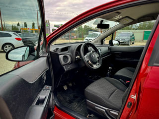 Toyota Yaris foto 7