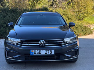 Volkswagen Passat foto 2