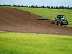 Vânzare teren agricol ,constructie agricola