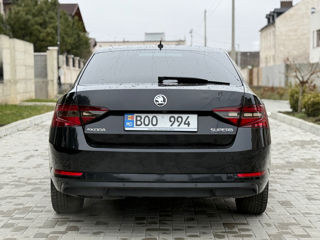 Skoda Superb foto 5