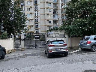 Apartament cu 2 camere, 62 m², Buiucani, Chișinău foto 10