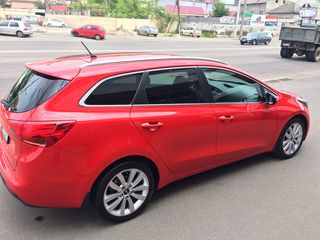 KIA Ceed Sw foto 2