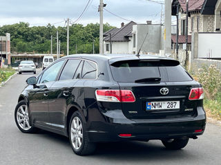 Toyota Avensis foto 6