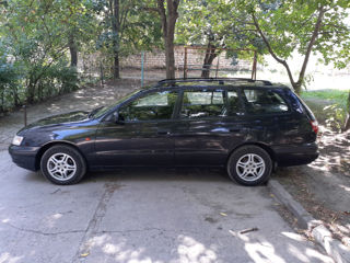 Toyota Carina foto 3