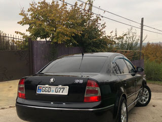 Skoda Superb foto 4