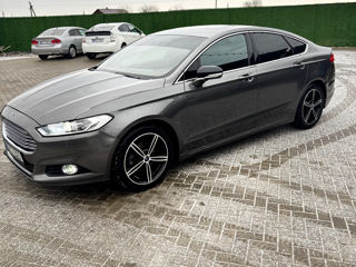 Ford Fusion foto 8