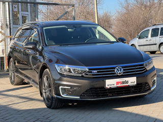 Volkswagen Passat foto 3