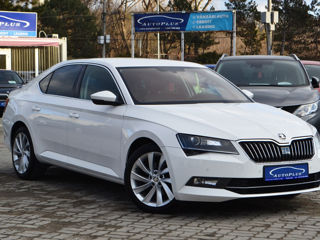 Skoda Superb foto 4